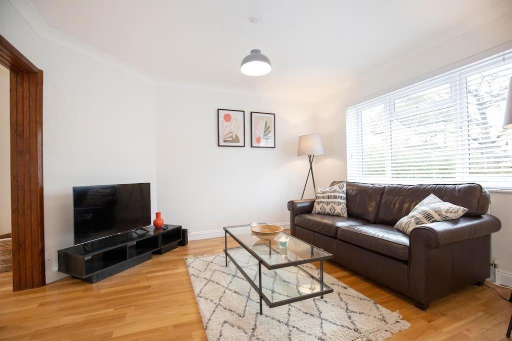 3 Bed House/Garden/Wi-Fi/Parking/Central Location Villa Guildford Exterior foto