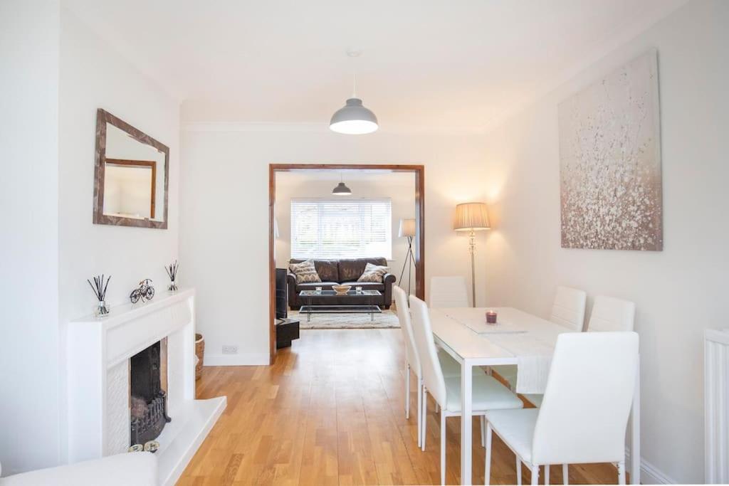 3 Bed House/Garden/Wi-Fi/Parking/Central Location Villa Guildford Exterior foto
