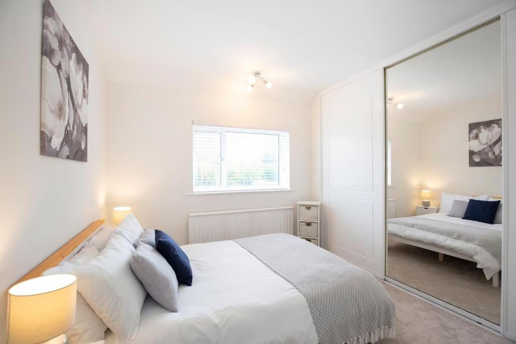 3 Bed House/Garden/Wi-Fi/Parking/Central Location Villa Guildford Exterior foto