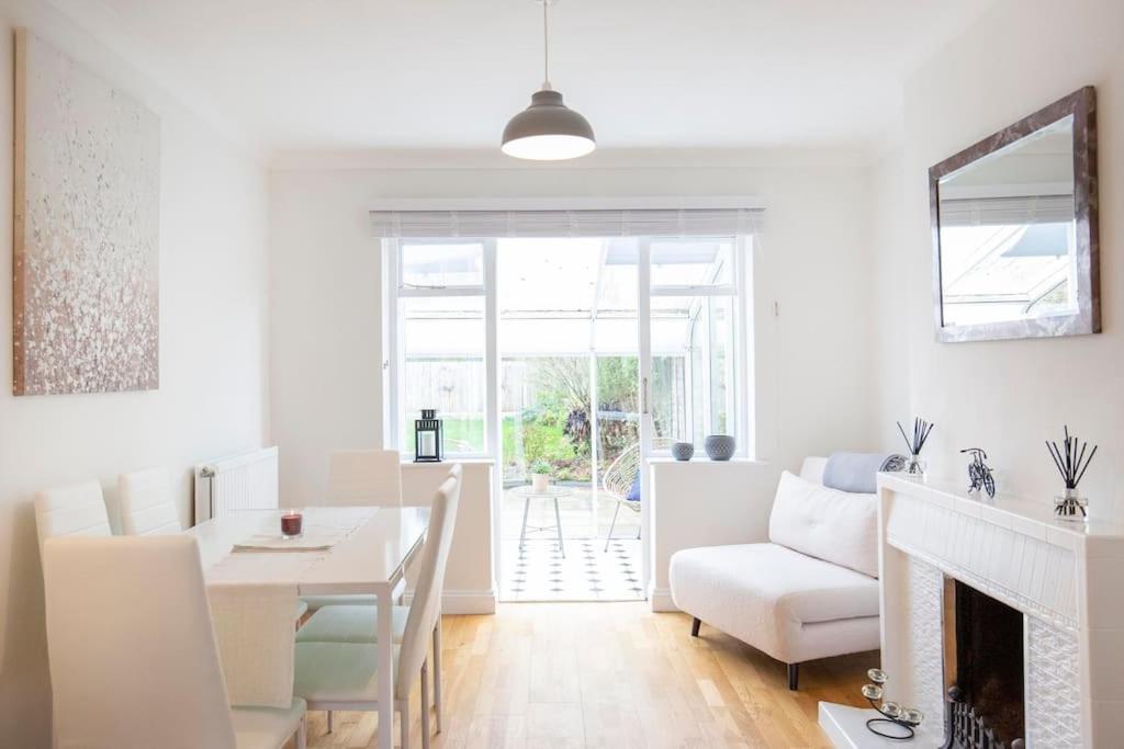 3 Bed House/Garden/Wi-Fi/Parking/Central Location Villa Guildford Exterior foto